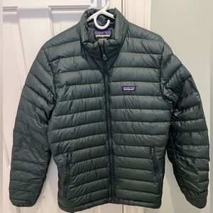 Patagonia Men’s Down Sweater Insulated Outdoor Full Zip Jacket, Dark Green